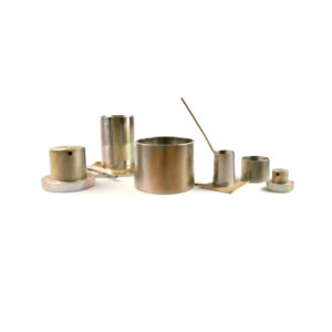 Standard aggregate crushing  apparatus.